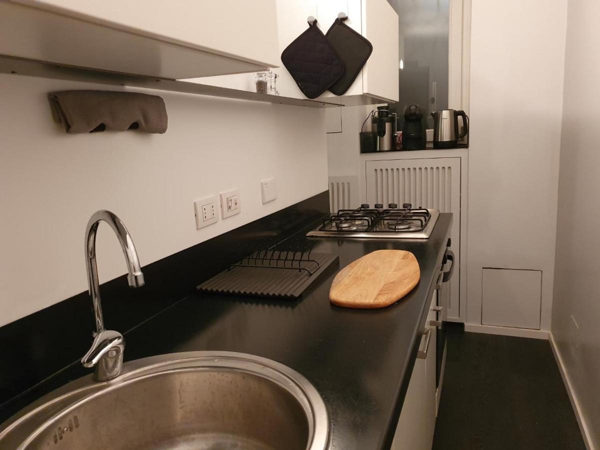 Apartament Giulia'S Coliseum Rzym Zewnętrze zdjęcie