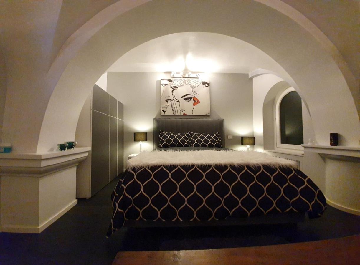 Apartament Giulia'S Coliseum Rzym Zewnętrze zdjęcie