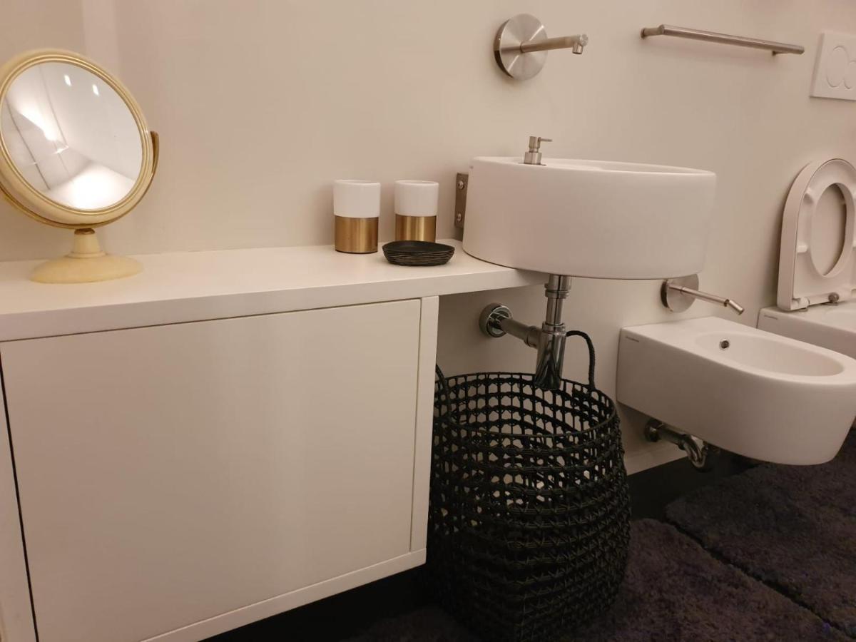 Apartament Giulia'S Coliseum Rzym Zewnętrze zdjęcie