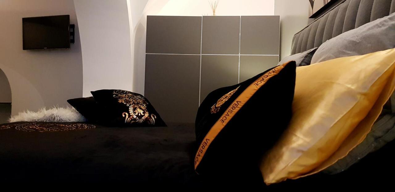 Apartament Giulia'S Coliseum Rzym Zewnętrze zdjęcie
