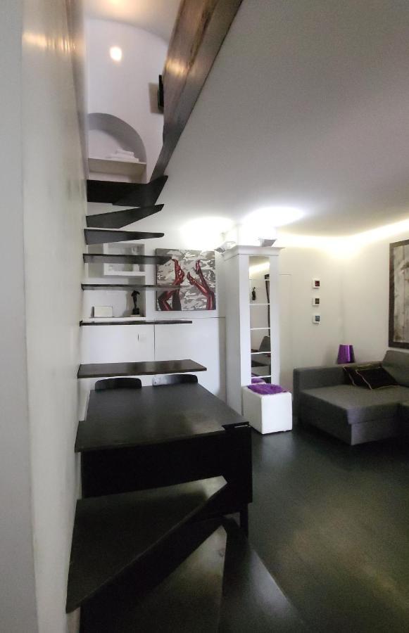 Apartament Giulia'S Coliseum Rzym Zewnętrze zdjęcie